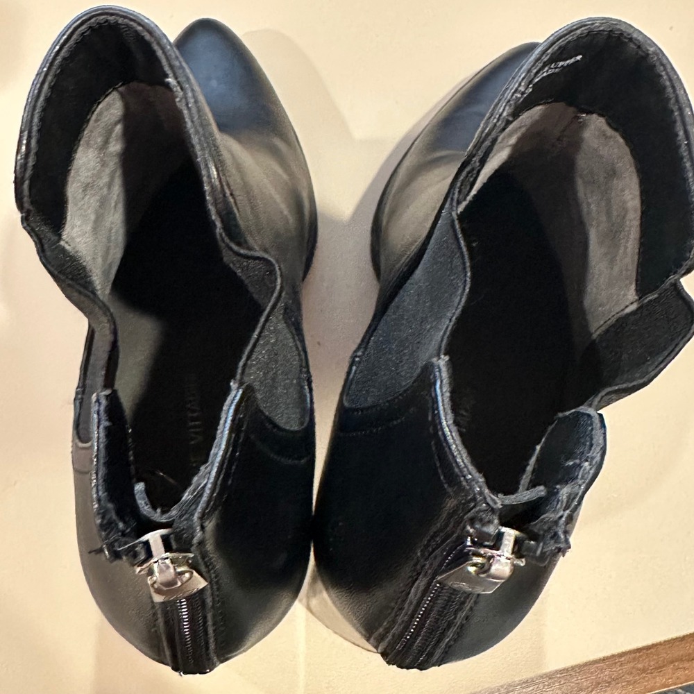 Adrienne Vittadini NERINA Ankle Boots 9.5M Black Leather Block Heel Lug Sole - Picture 8 of 10